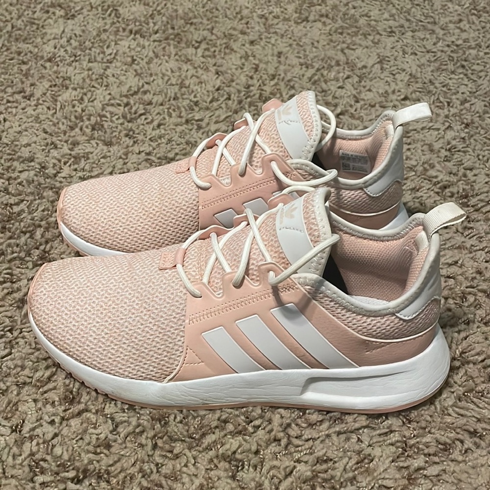 Adidas Sneakers